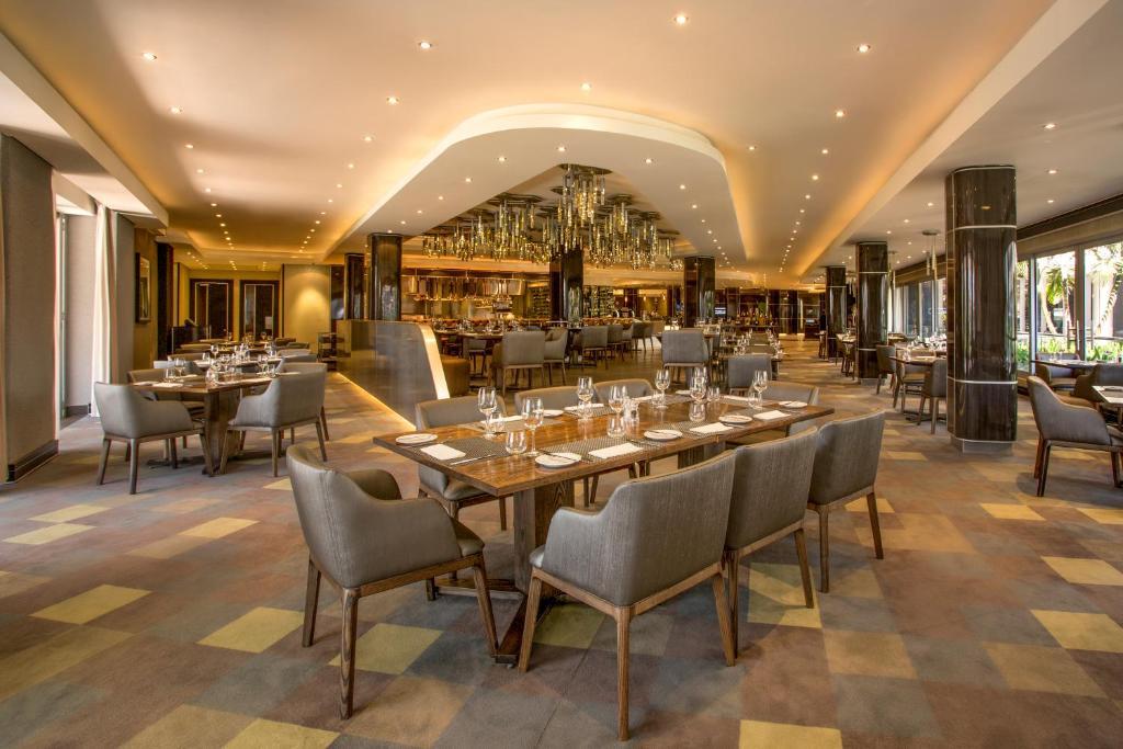 The Maslow Hotel, Sandton Bagian luar foto